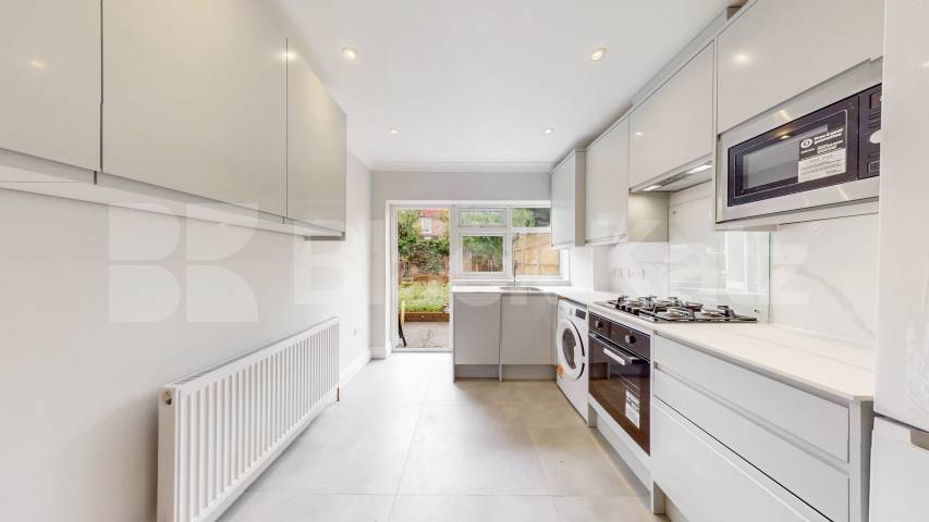 A beautifully renovated house available now, offered furnished or unfurnished to suit your requirements.This spacious property features a bright and modern open-plan reception area, creating an ideal space for both relaxing and entertaining Geary Road, London, NW10,  London