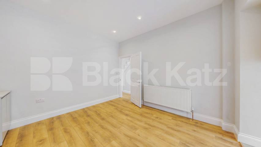 A beautifully renovated house available now, offered furnished or unfurnished to suit your requirements.This spacious property features a bright and modern open-plan reception area, creating an ideal space for both relaxing and entertaining Geary Road, London, NW10,  London