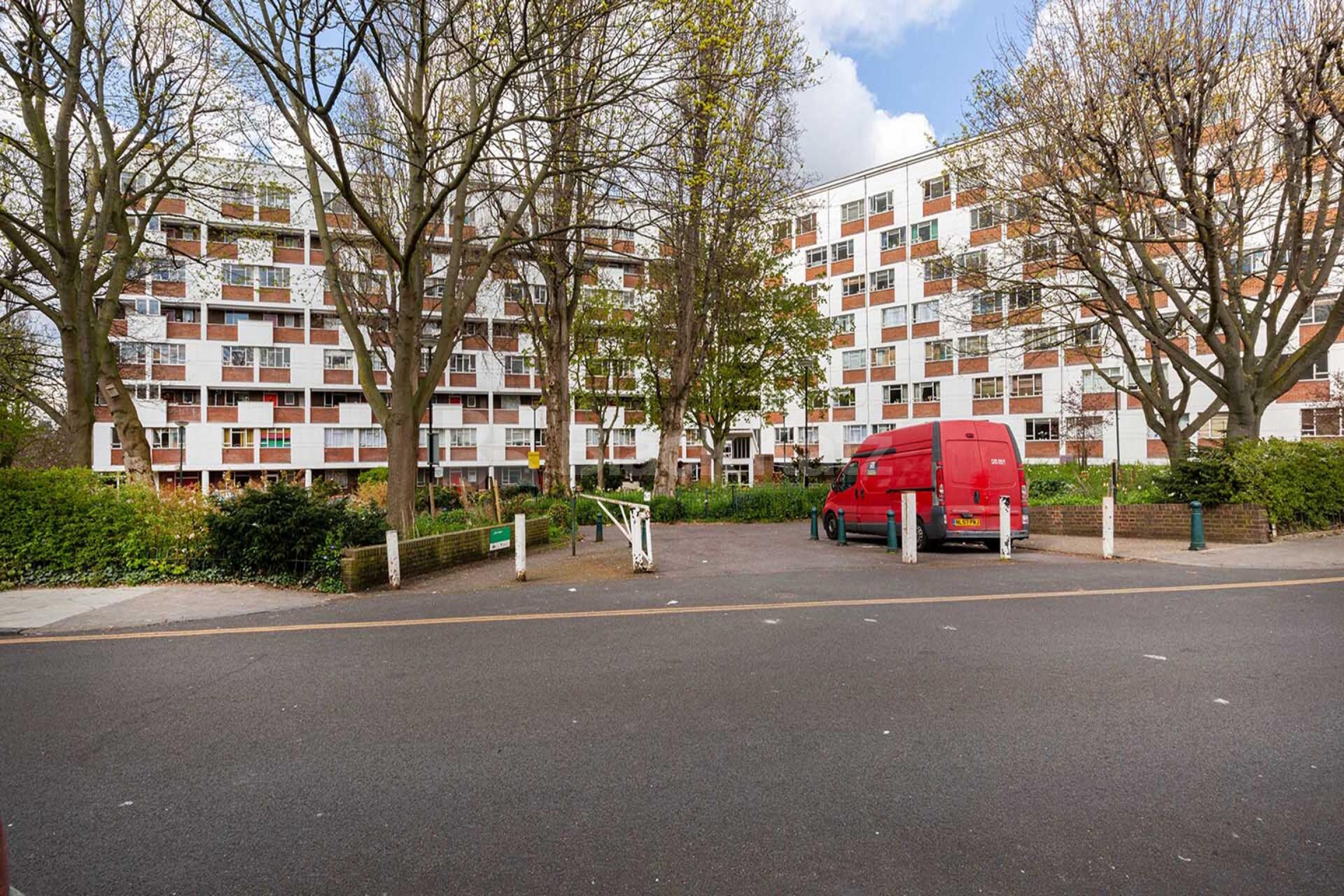 Spacious two bedroom flat set in an iconic post war ex local landmark building Cruikshank Street, Kings Cross / Angel WC1X