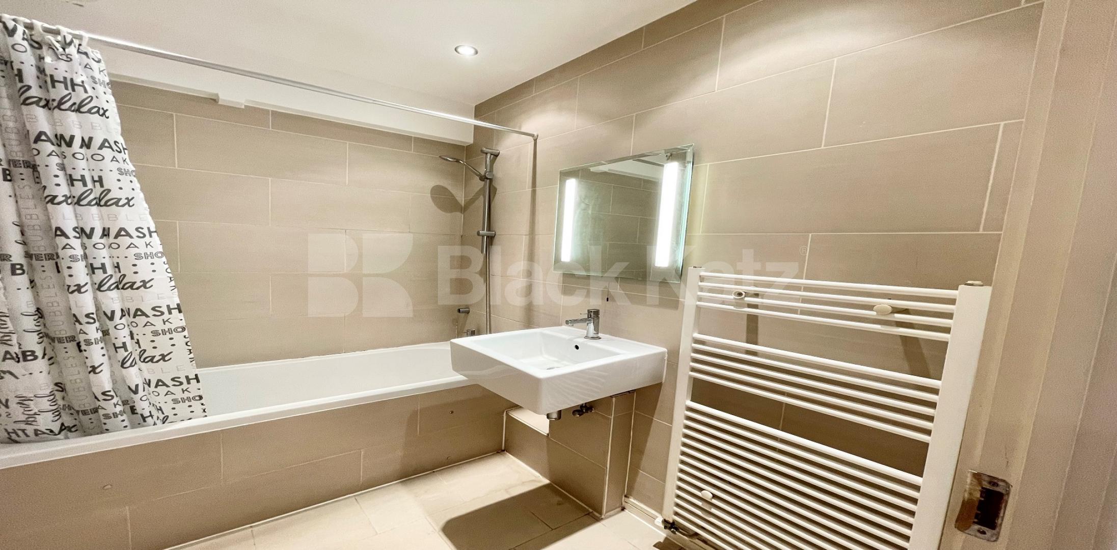 			LET , 1 Bedroom, 1 bath, 1 reception Apartment			 Magdalen Street, London Bridge