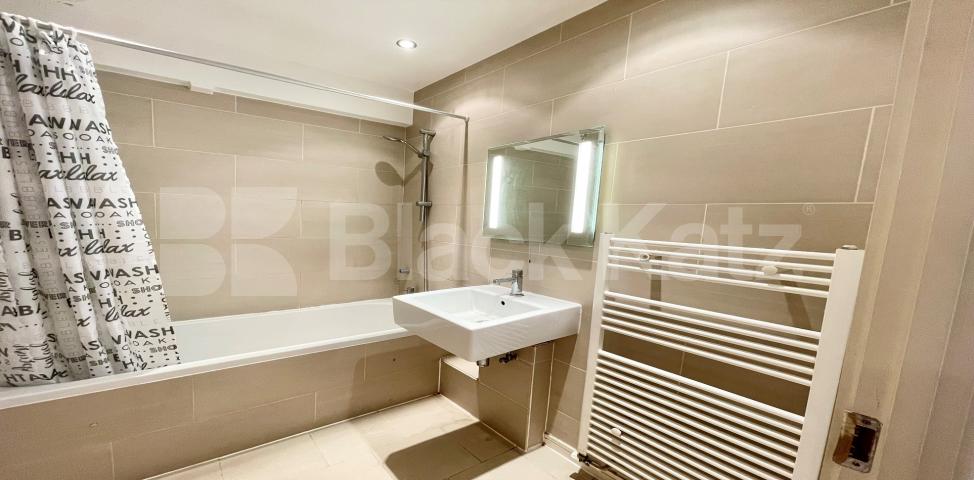 			LET , 1 Bedroom, 1 bath, 1 reception Apartment			 Magdalen Street, London Bridge