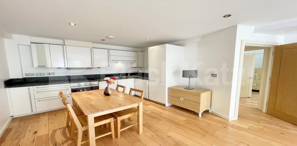 			LET , 1 Bedroom, 1 bath, 1 reception Apartment			 Magdalen Street, London Bridge