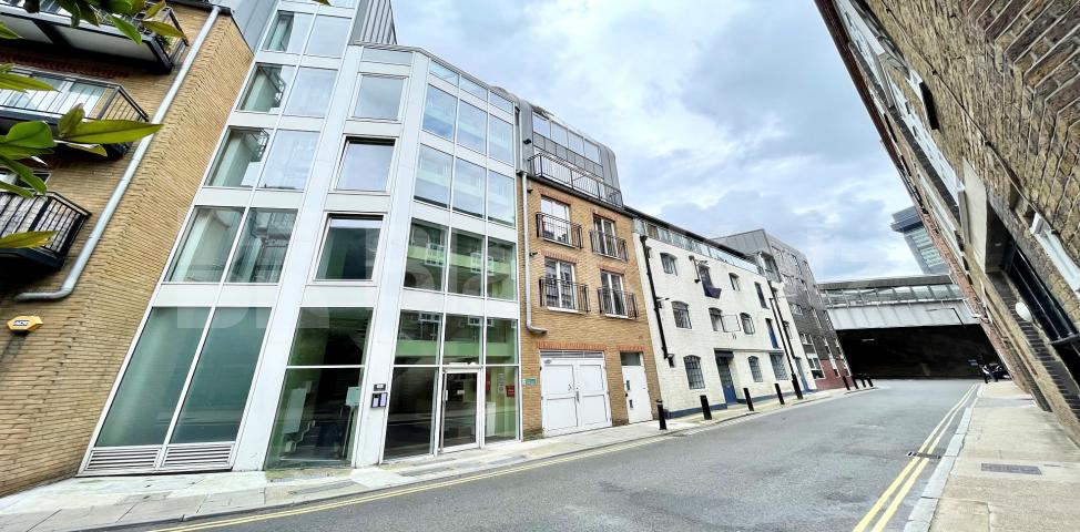 			LET , 1 Bedroom, 1 bath, 1 reception Apartment			 Magdalen Street, London Bridge