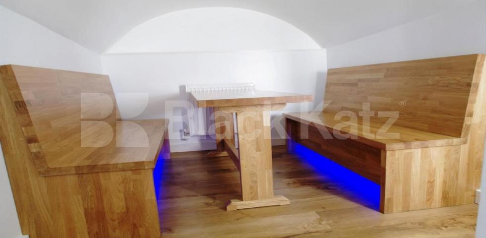 			ZONE 1 LOCATION, 5 Bedroom, 1 bath, 1 reception Apartment			 BYNG PLACE WC1E, RUSSELL SQUARE - EUSTON - FITZROVIA 