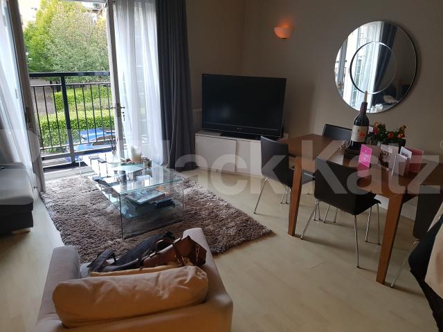 			2 Bedroom, 1 bath, 1 reception Apartment			 Russell Lodge, Spurgeon Street, London Bridge
