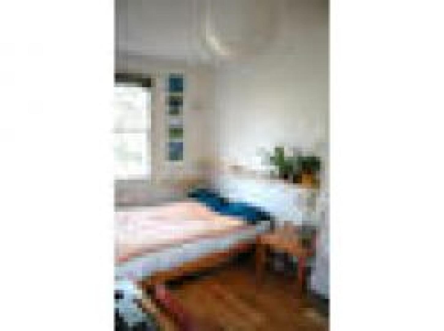 			A must see!, 3 Bedroom, 1 bath, 1 reception Flat			 Hopefield Avenue, QUEENS PARK NW6