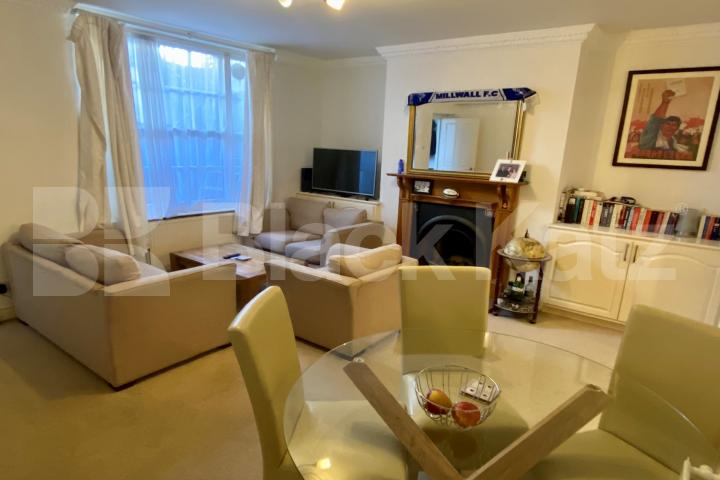 Spacious two bedroomed lower ground garden flat Alderney Street, Victoria / Pimlico