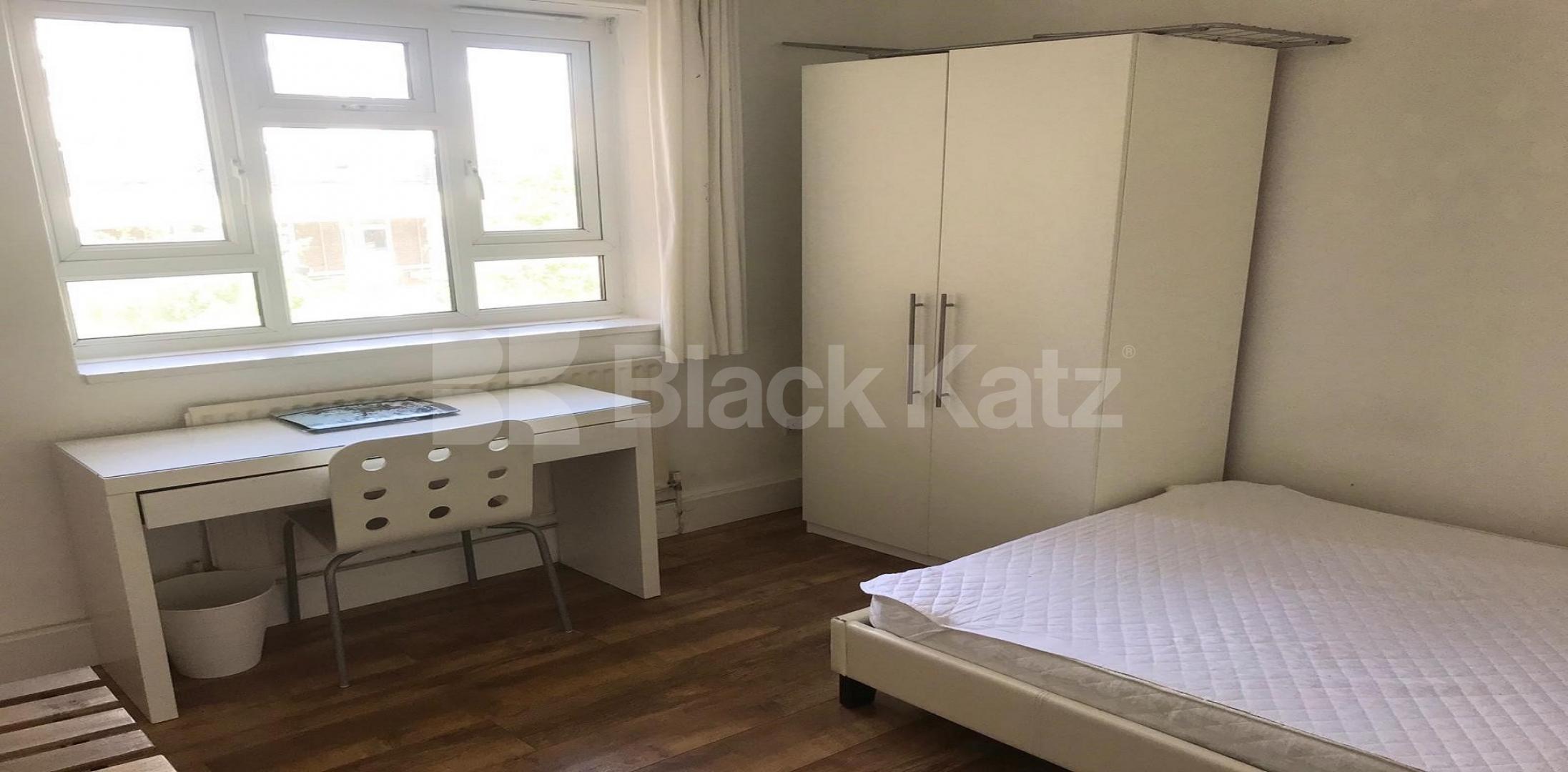 			LET , 3 Bedroom, 1 bath, 1 reception Apartment			 Redcross Way, London Bridge/Borough 