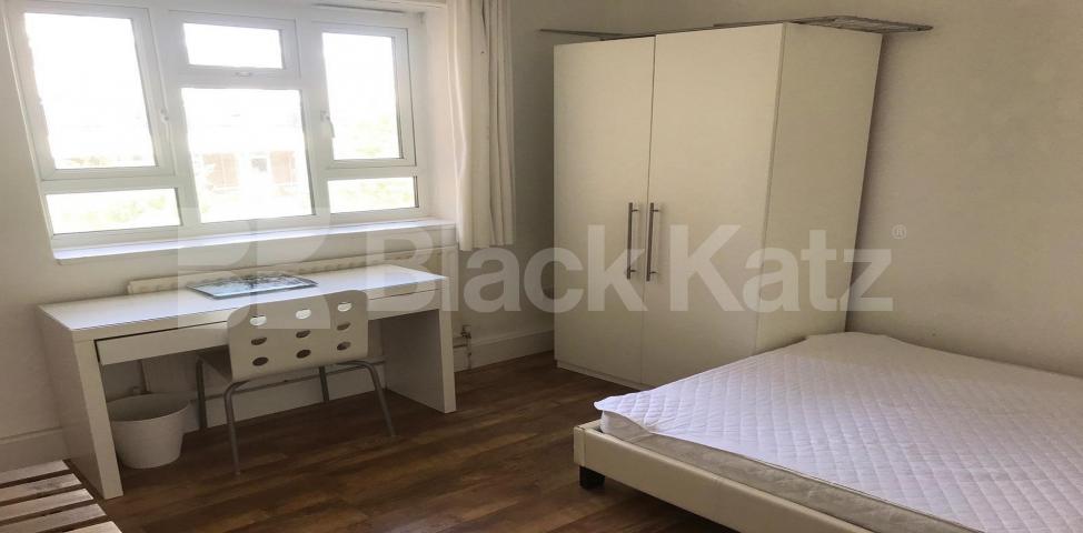 			LET , 3 Bedroom, 1 bath, 1 reception Apartment			 Redcross Way, London Bridge/Borough 