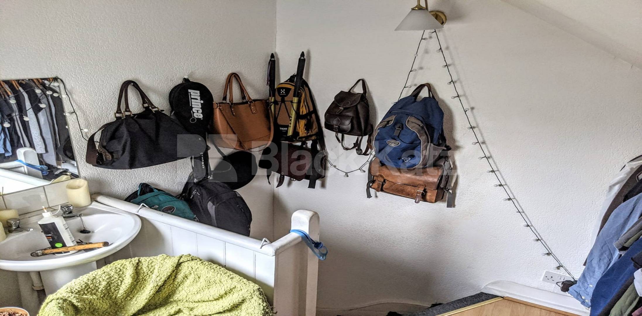 			LET  , 1 Bedroom, 1 bath, 1 reception House			 Queenstown Road, Battersea Park