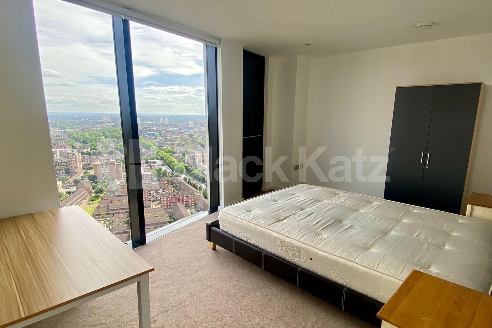 33rd floor with stunning views of the cityscape & 24 Hr. Concierge Strata, Walworth Road, Elephant and Castle