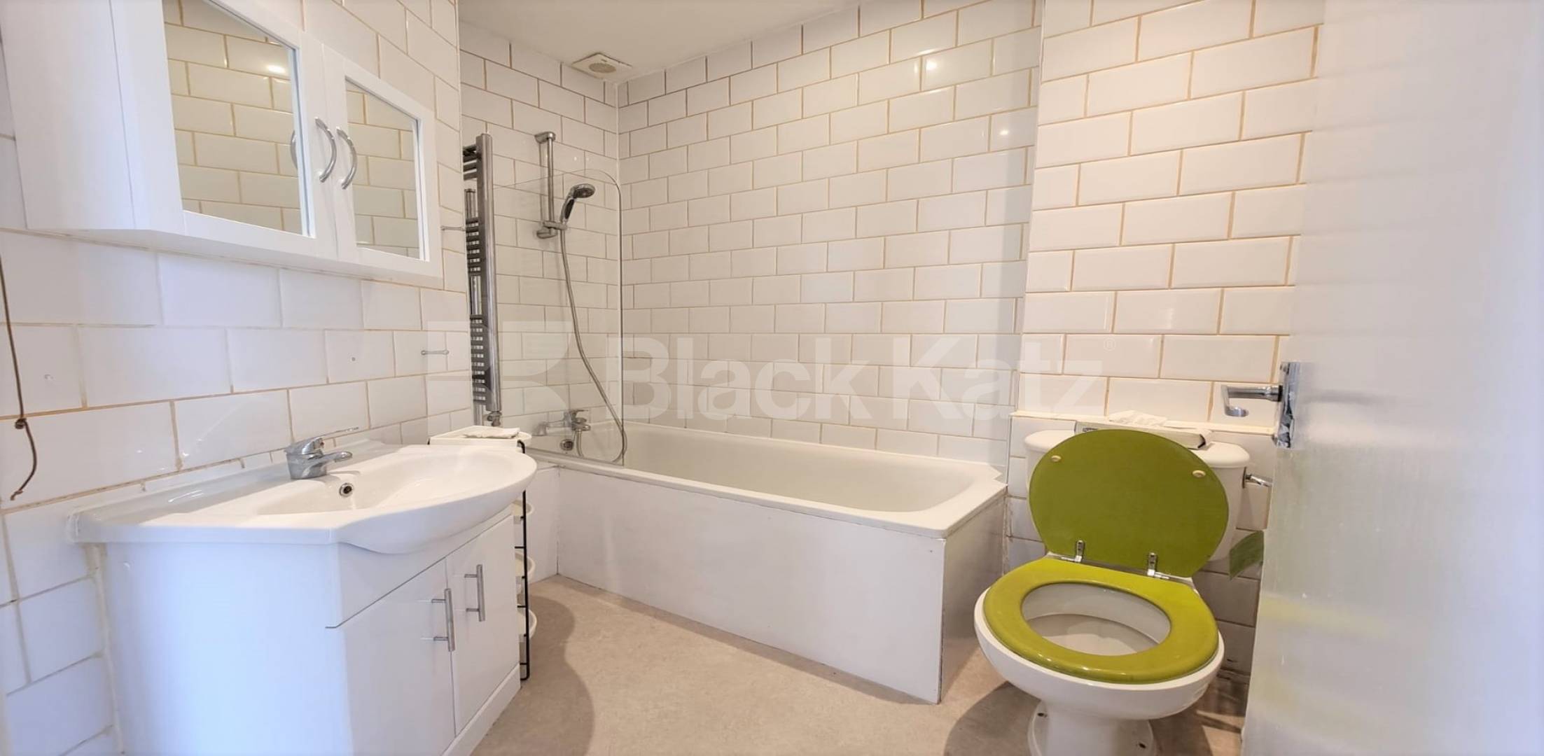 A spacious and well-presented two-bedroom apartment available to rent in the heart of Cricklewood, available from the end of April.This bright and airy property features a generous reception room, perfect for both relaxing and entertaining, along wit Claremont Road, London, NW2,  London