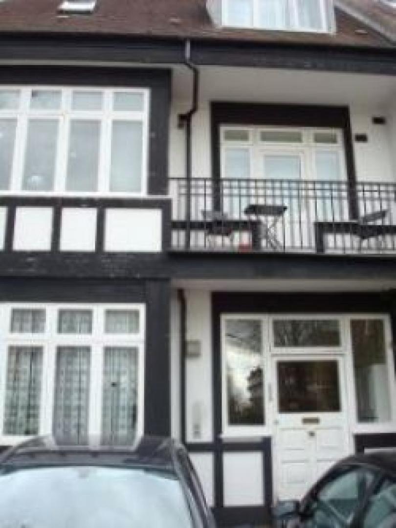 			New Instruciton, 2 Bedroom, 1 bath, 1 reception Flat			 Haverstock Hill, BELSIZE PARK NW3