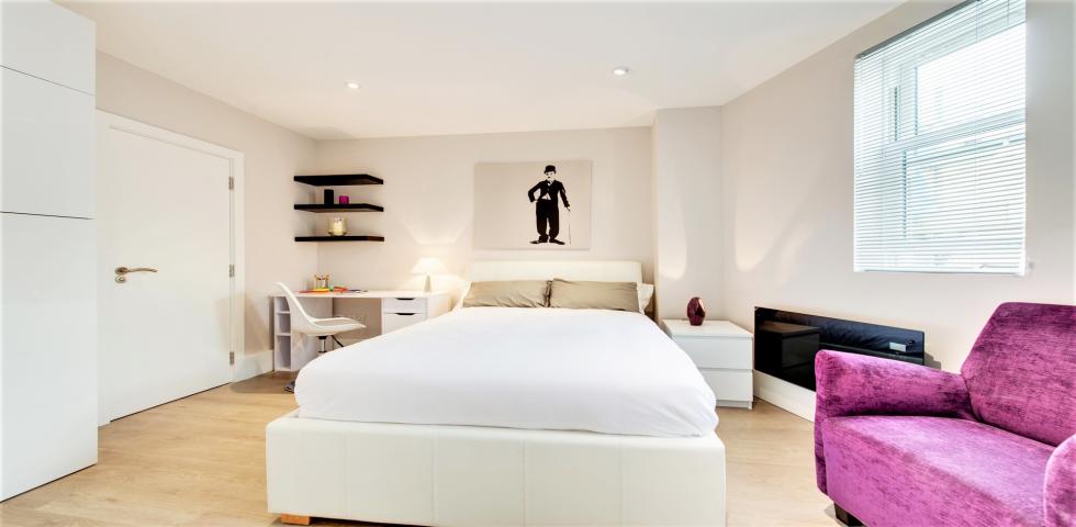 			Studio Apartment, 1 bath, 1 reception Flat			 Finchley Road, Finchley Road