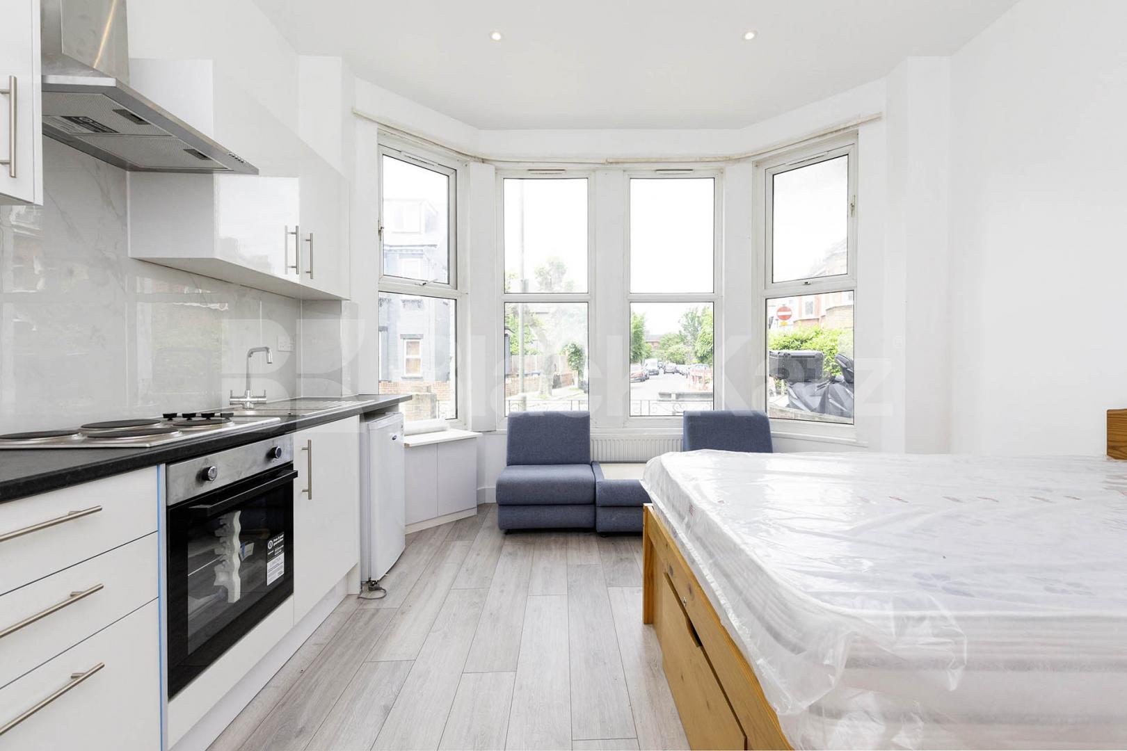 A well-presented, fully furnished studio apartment situated in the popular residential area of Ash Grove, NW2.The property offers a bright and comfortable living and sleeping area with its own private kitchen and access to a clean, shared bathroom Ash Grove, London, NW2 (Council tax, gas and water Included),  London