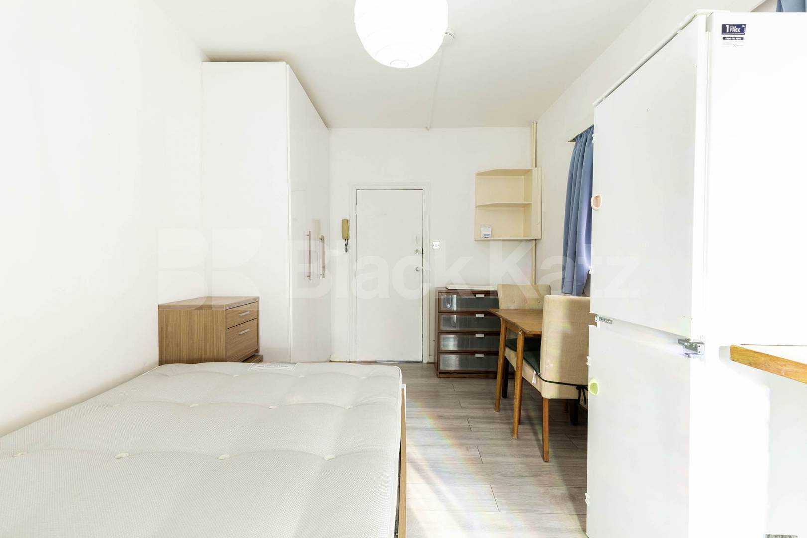 Inclusive of council tax, gas and water, this self contained studio benefits from a private kitchen and bathroom as well as direct access to the rear garden Ash Grove , London, NW2 (Council tax, gas and water),  London