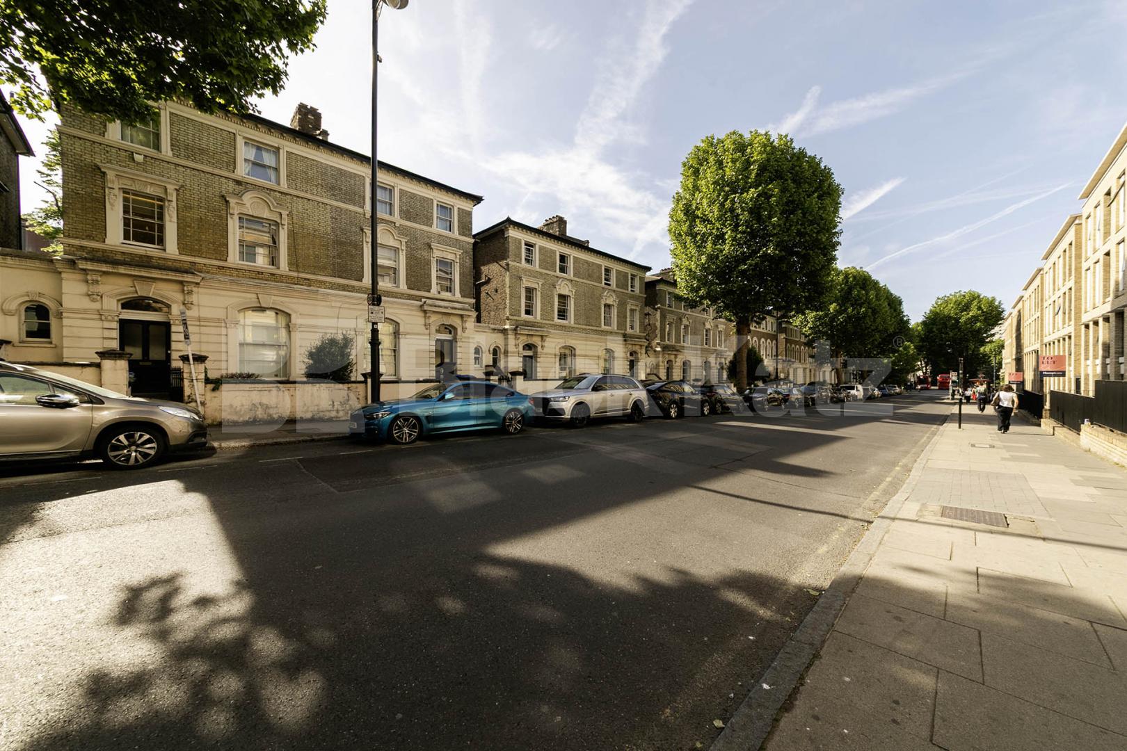 A spacious and well-presented two-bedroom apartment located on the sought-after Cambridge Avenue, NW6 Cambridge Avenue, London, NW6 (Electricity and Water),  London