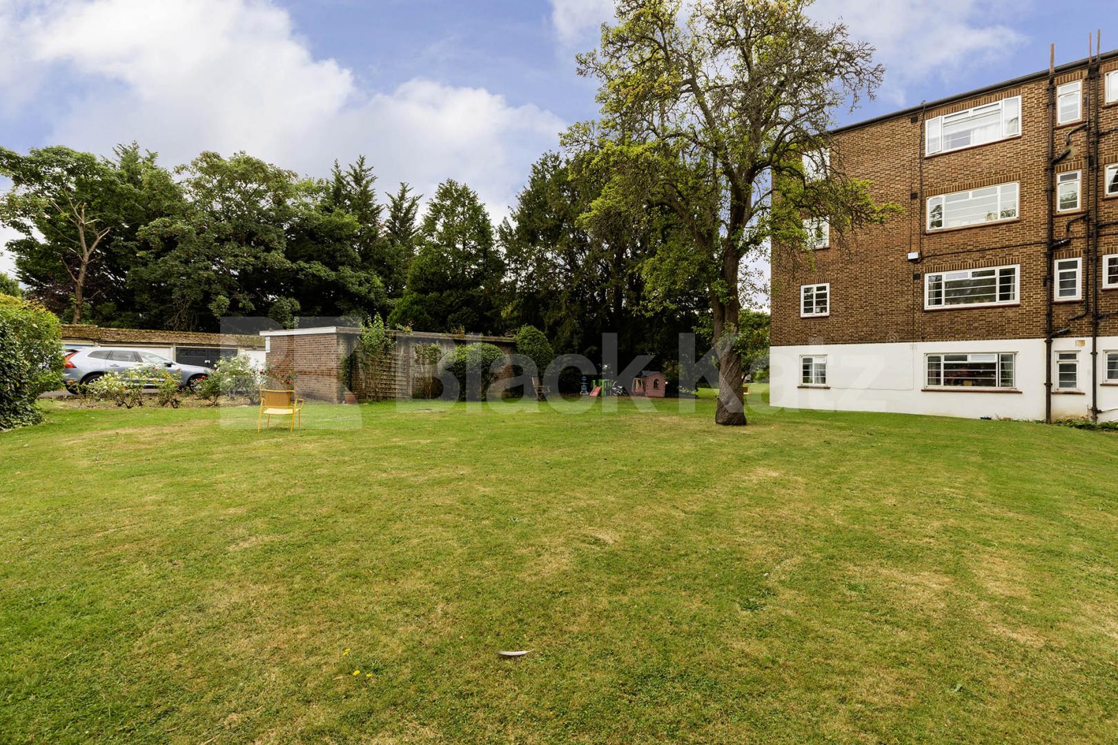 			3 Bedroom, 2 bath, 1 reception 			 Willesden Lane, Marlow Court, NW6,  Marlow Court