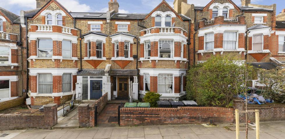 Stunning 1 Bed in the heart of West Hampstead Agamemnon Road, West Hampstead