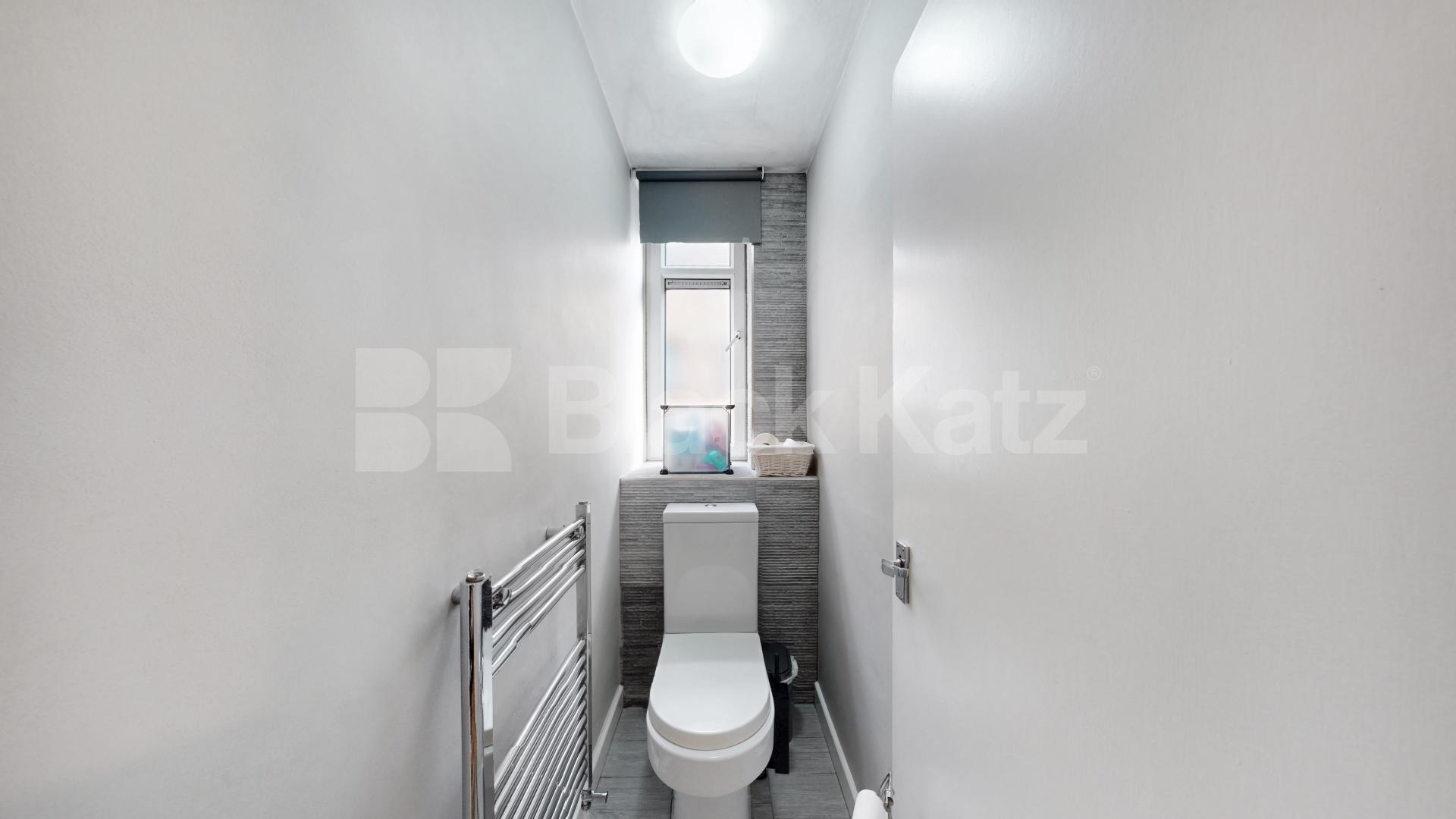 Spacious one bedrrom flat located within zone1 and walking distance to Hyde Park Ashbridge Street, Marylebone