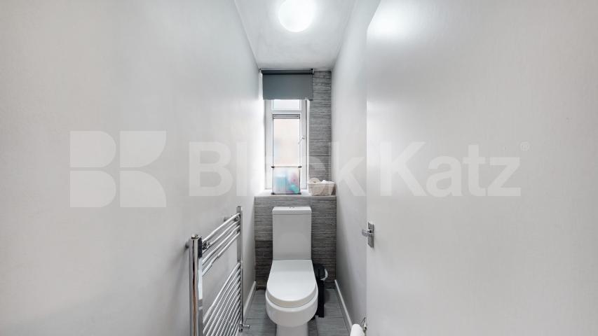 Spacious one bedrrom flat located within zone1 and walking distance to Hyde Park Ashbridge Street, Marylebone