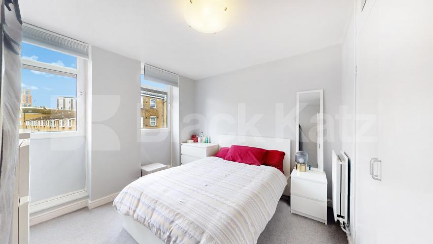 Spacious one bedrrom flat located within zone1 and walking distance to Hyde Park Ashbridge Street, Marylebone