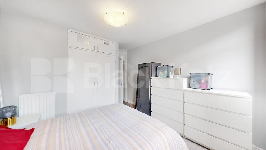 Spacious one bedrrom flat located within zone1 and walking distance to Hyde Park Ashbridge Street, Marylebone