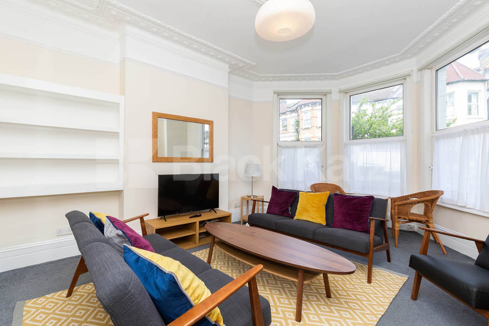 Aranged over 2 floors in a zone 1 location in Bloomsbury Acton Street, Kings Cross 