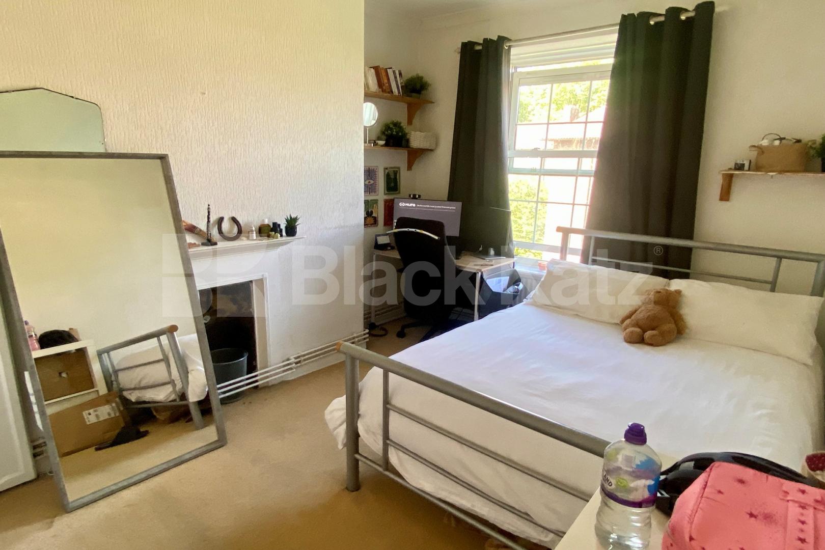 Bright and Airy Three Bedroom Apartment in the Heart of SE1 Bath Terrace, London Bridge