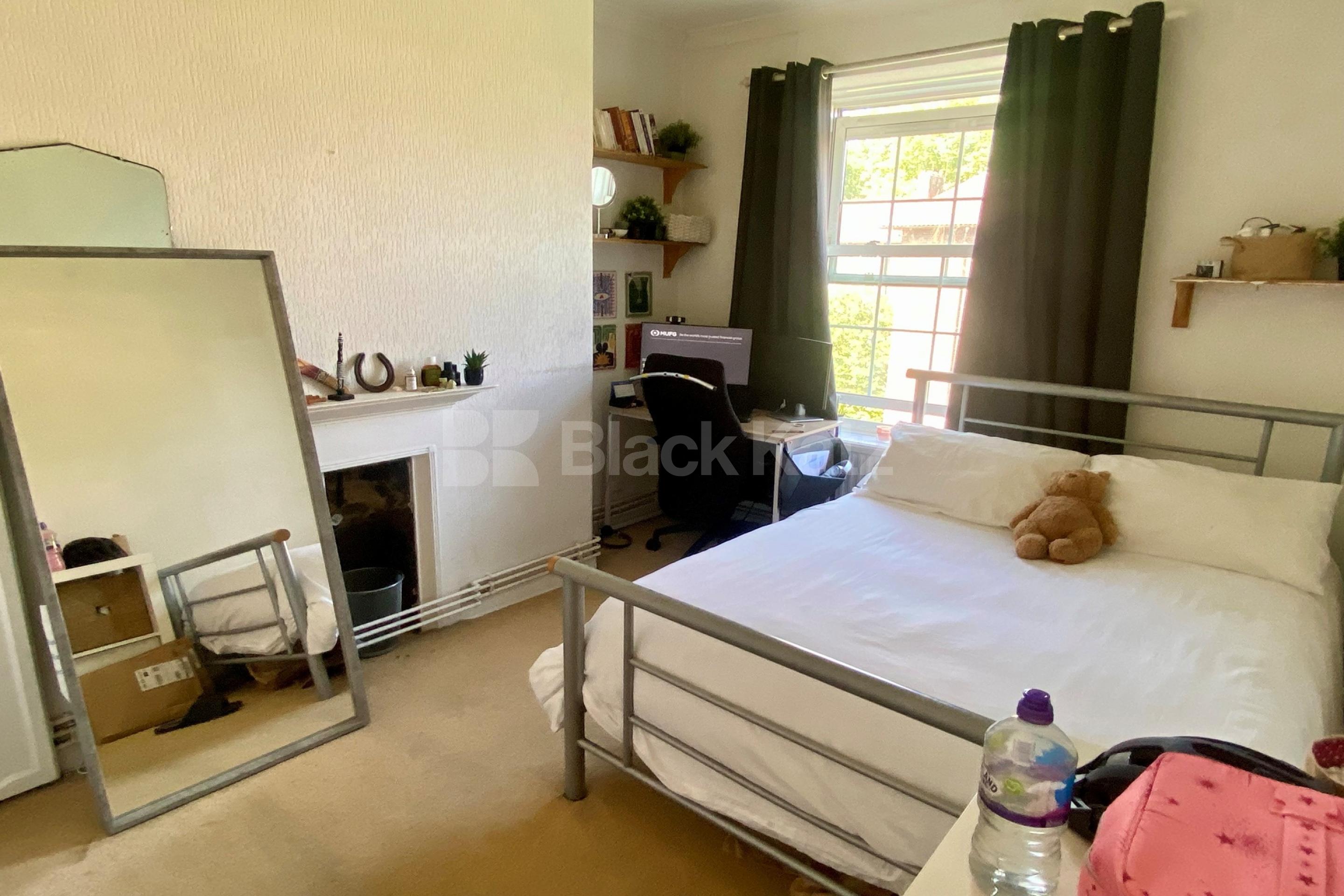 Bright and Airy Three Bedroom Apartment in the Heart of SE1 Bath Terrace, London Bridge SE1