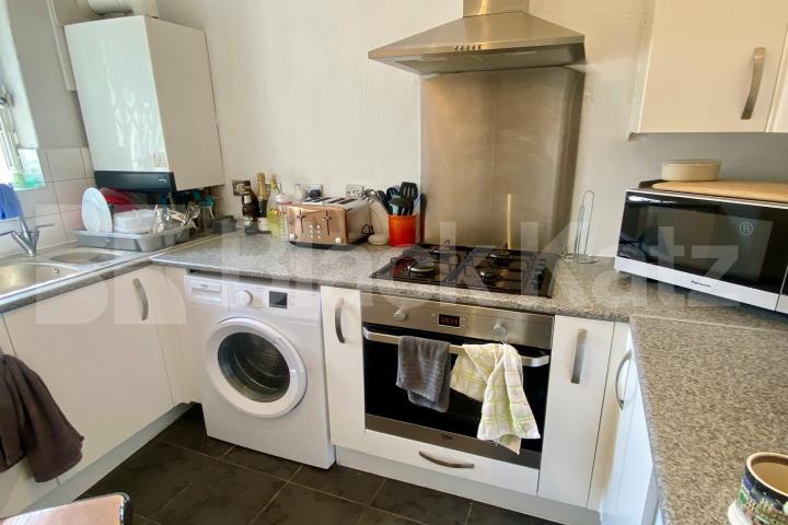 Bright and Airy Three Bedroom Apartment in the Heart of SE1 Bath Terrace, London Bridge