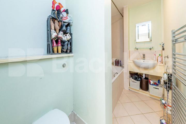  Beautiful & spacious 1 double bedroom property on the very popular Weston Park Weston Park , Crouch End