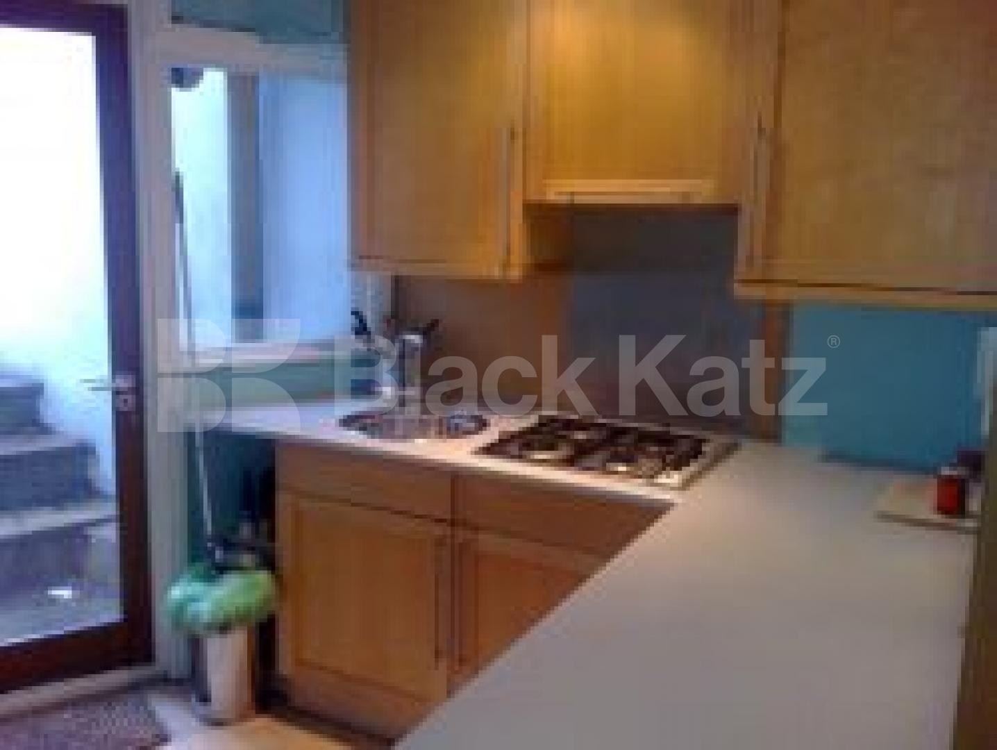 			New Instruction, Studio Apartment, 1 bath, 1 reception Studio			 Swinton Street, Kings Cross