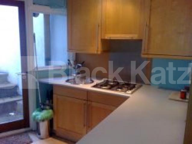 			New Instruction, Studio Apartment, 1 bath, 1 reception Studio			 Swinton Street, Kings Cross