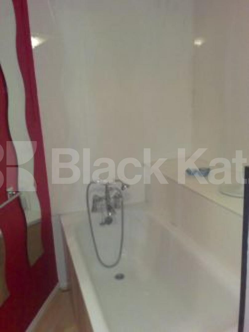 			New Instruction, Studio Apartment, 1 bath, 1 reception Studio			 Swinton Street, Kings Cross