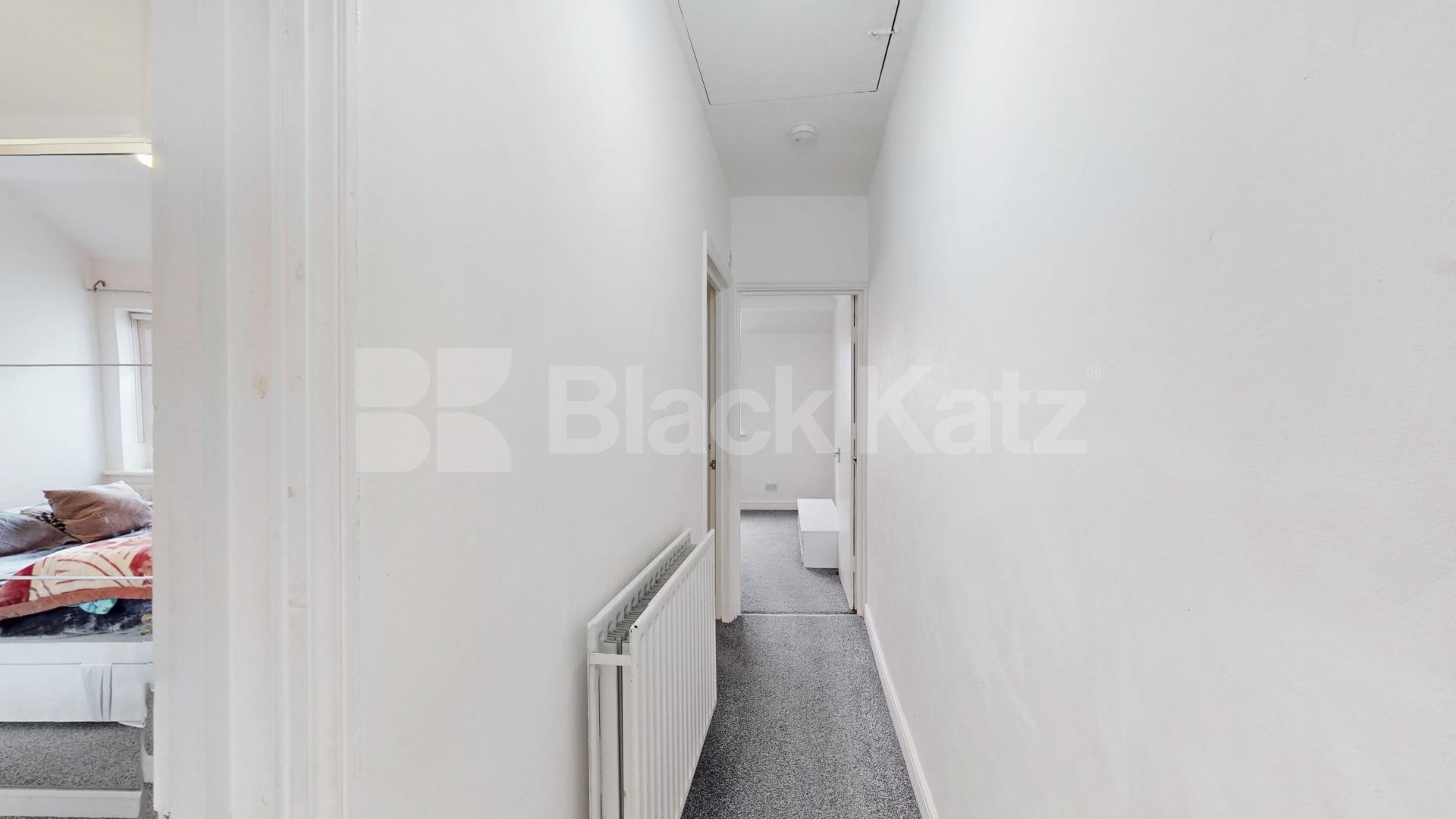 This is a large one double bedroom flat set on the top floor of period conversion next to Edgware Road station (Northern line) Station Road, Edgware, HA8,  Edgware