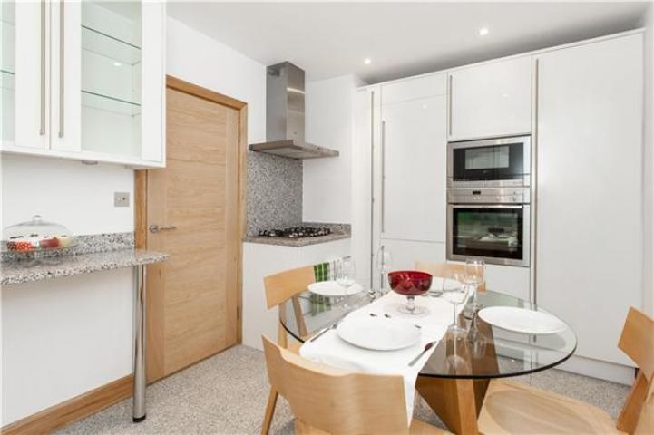 			LET, 3 Bedroom, 1 bath, 1 reception Apartment			 Well Walk, HAMPSTEAD