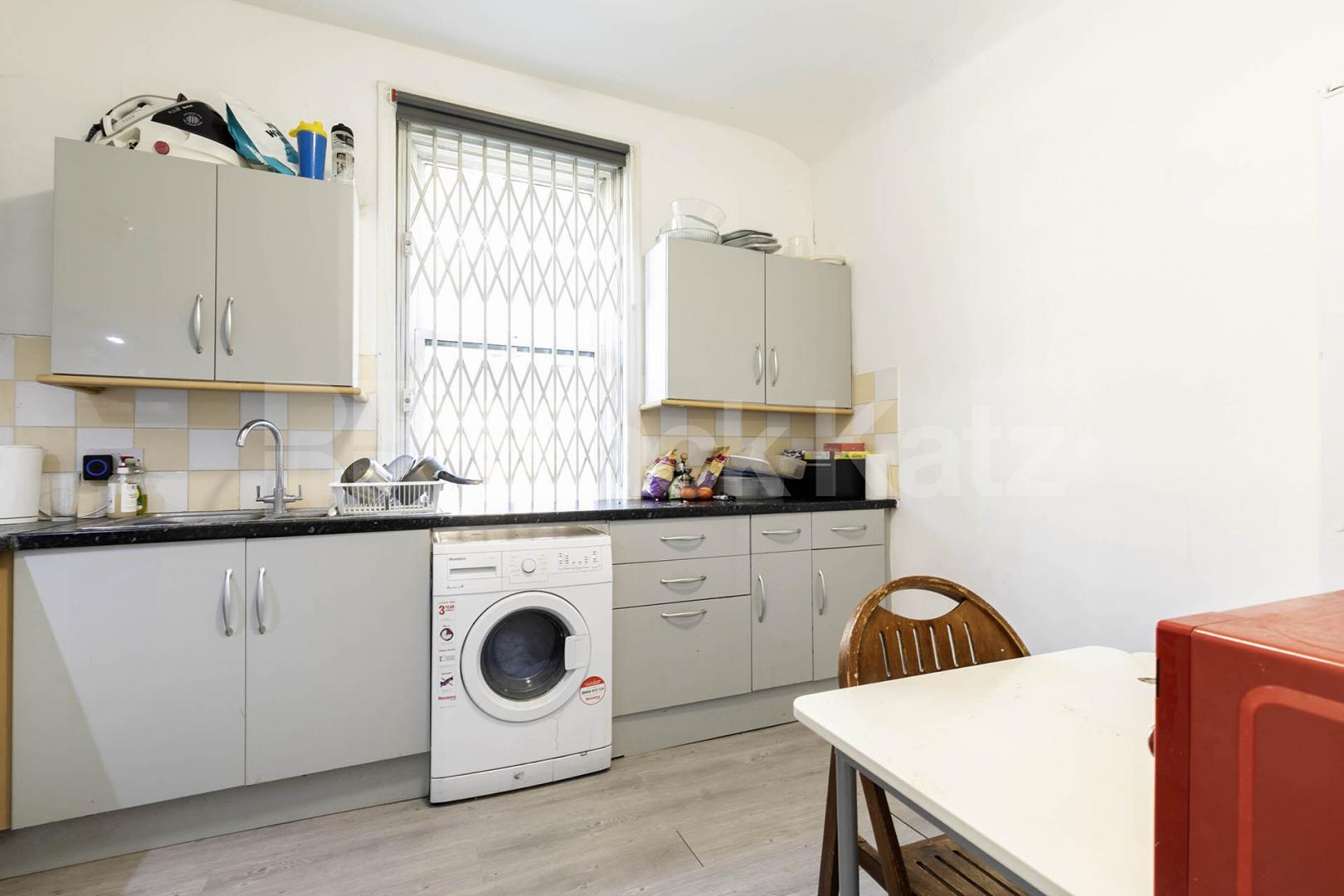 			3 Bedroom, 2 bath, 1 reception 			 West End Lane, London, NW6,  London