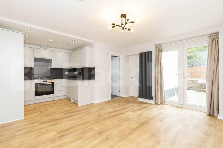 Black Katz is proud to offer this superb two bedroom garden flat finished to a high standard Burlington Gardens, London, W3,  London