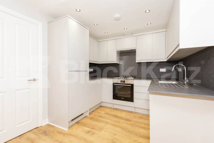 Black Katz is proud to offer this superb two bedroom garden flat finished to a high standard Burlington Gardens, London, W3,  London