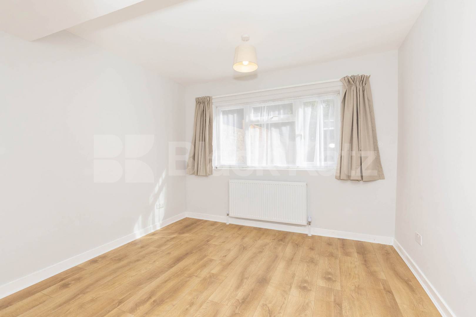 Black Katz is proud to offer this superb two bedroom garden flat finished to a high standard Burlington Gardens, London, W3,  London
