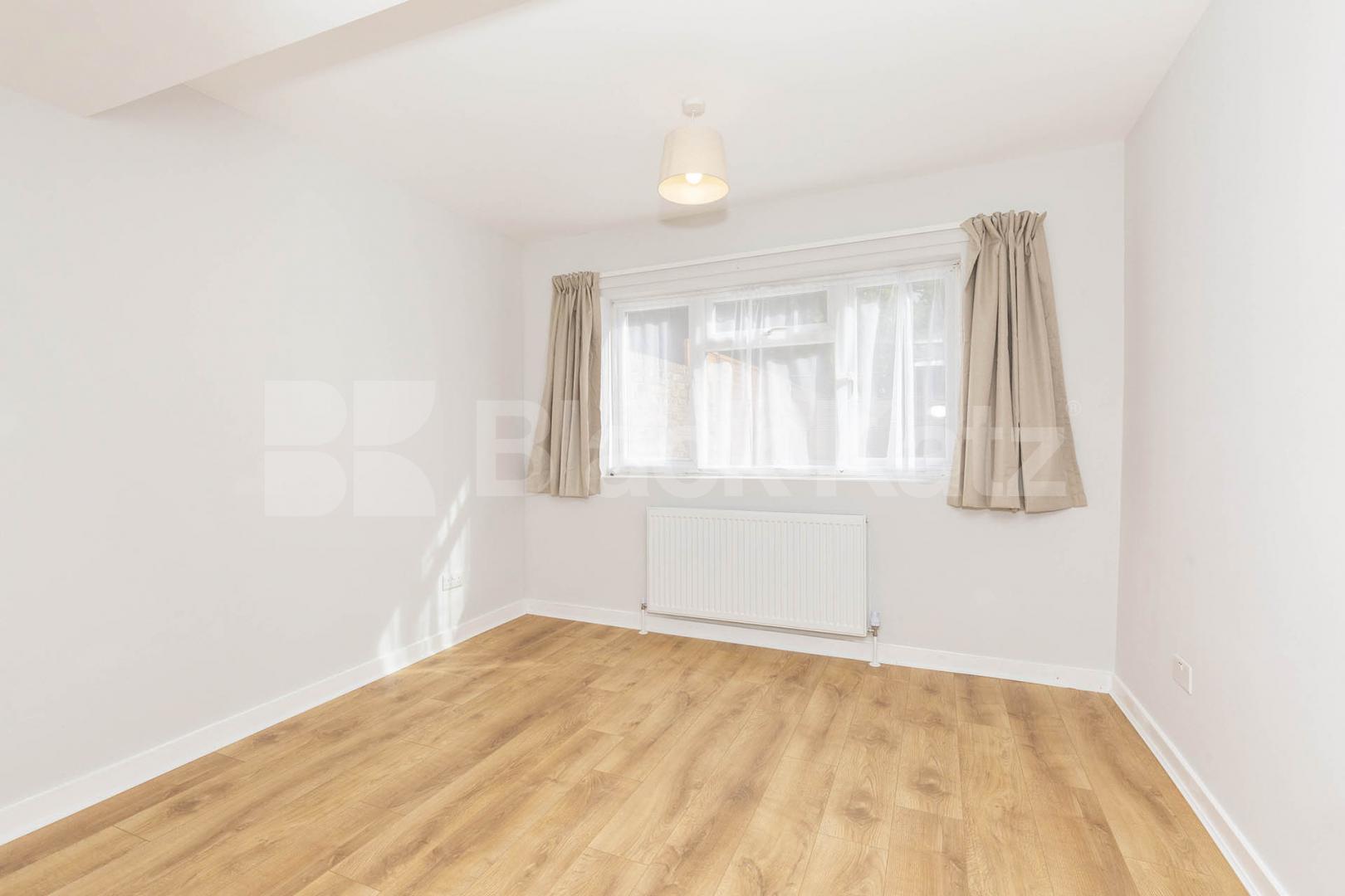 Black Katz is proud to offer this superb two bedroom garden flat finished to a high standard Burlington Gardens, London, W3,  London