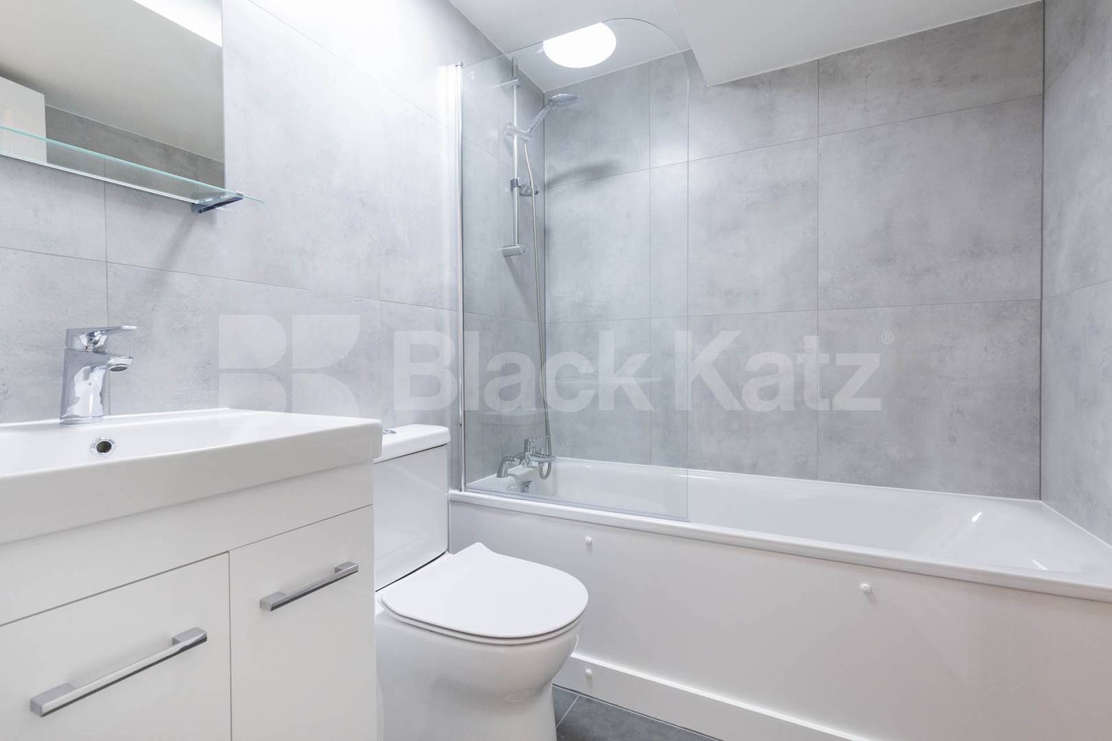 Black Katz is proud to offer this superb two bedroom garden flat finished to a high standard Burlington Gardens, London, W3,  London