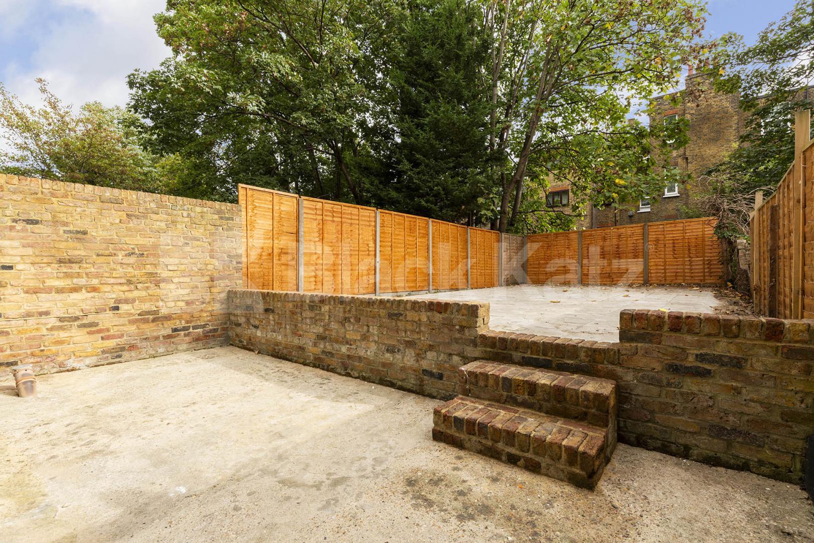 Black Katz is proud to offer this superb two bedroom garden flat finished to a high standard Burlington Gardens, London, W3,  London