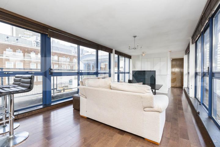 Spectacular penthouse in a central location EC1 Masons Yard , Clerkenwell 