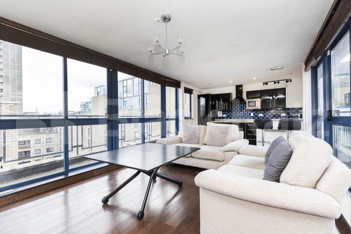 Spectacular penthouse in a central location EC1 Masons Yard , Clerkenwell 