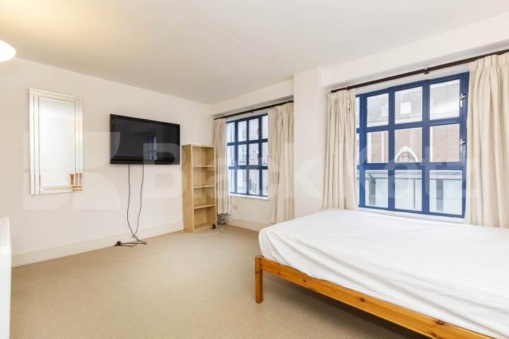 Spectacular penthouse in a central location EC1 Masons Yard , Clerkenwell 