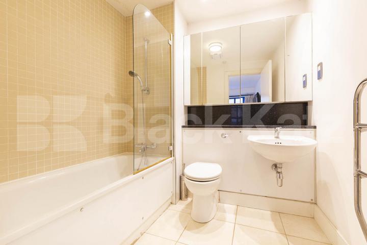 Spectacular penthouse in a central location EC1 Masons Yard , Clerkenwell 