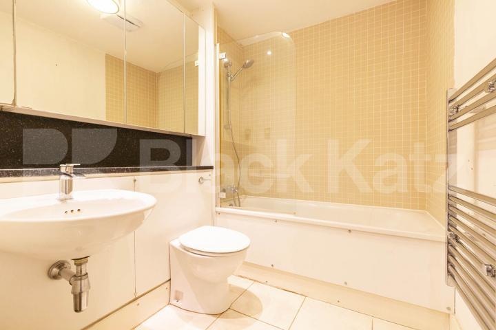 Spectacular penthouse in a central location EC1 Masons Yard , Clerkenwell 