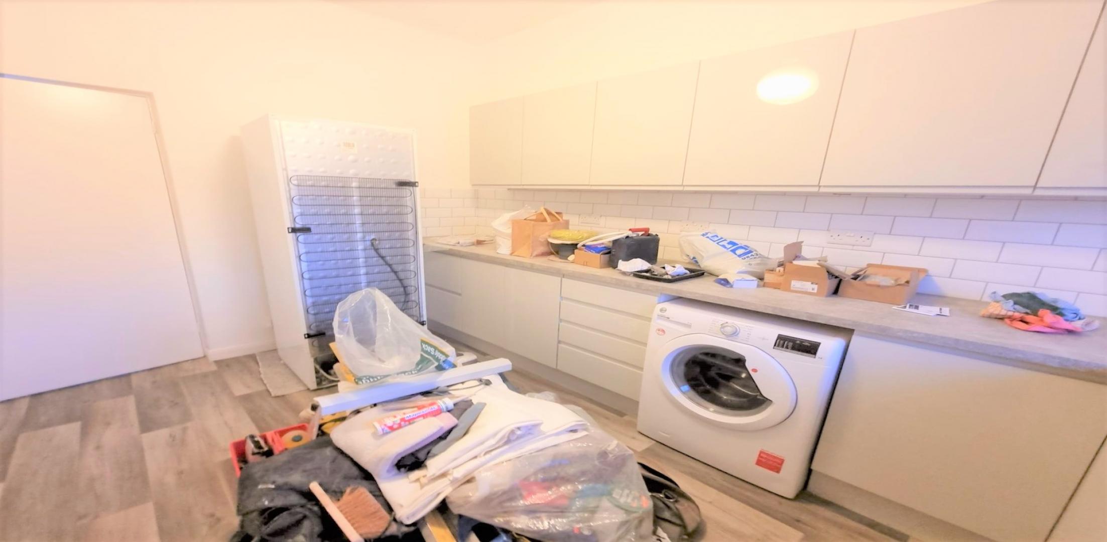 			3 Bedroom, 1 bath, 1 reception Flat			 Ash Grove, Cricklewood 